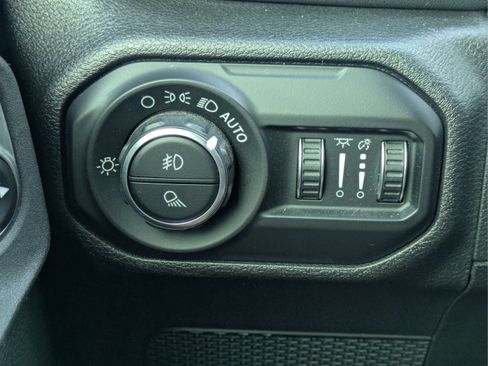 Used 2021 Jeep Gladiator Overland AWD/4WD image 23