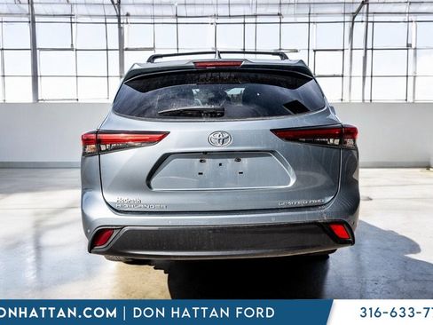 Used 2022 Toyota Highlander Limited image 25