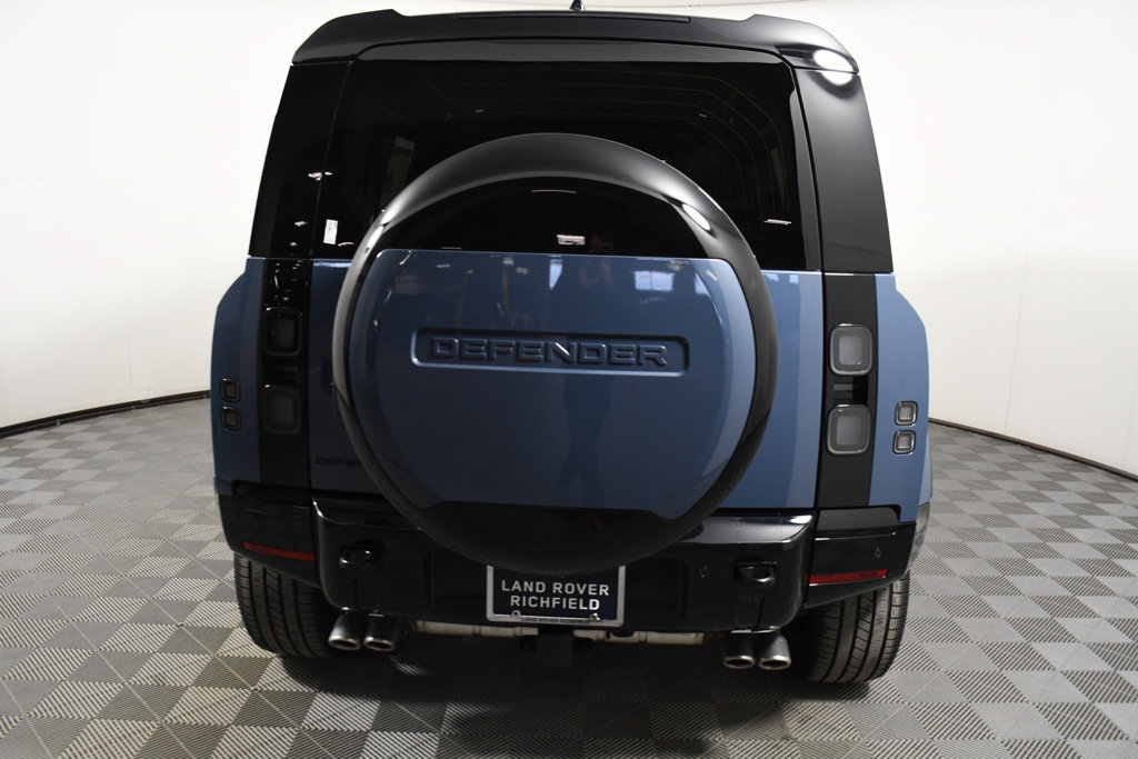 New 2026 Land Rover Defender 110 X-Dynamic SE AWD/4WD image 5