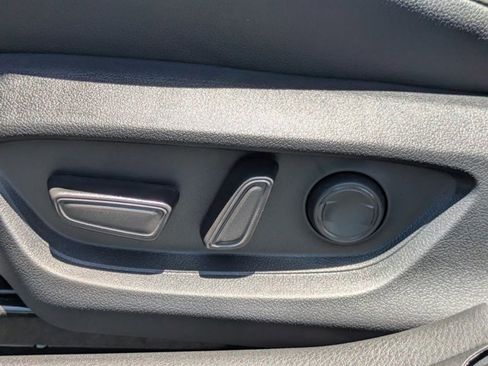 New 2025 Toyota Camry SE FWD image 17