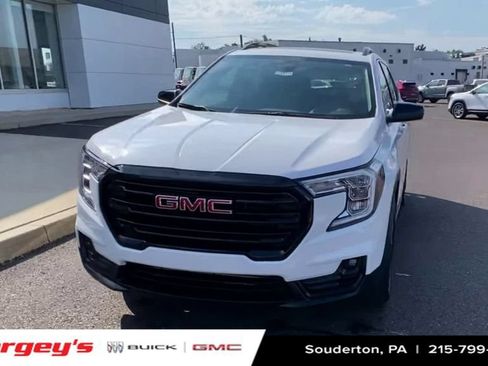 Used 2023 GMC Terrain SLT w/ Elevation Edition AWD/4WD image 4