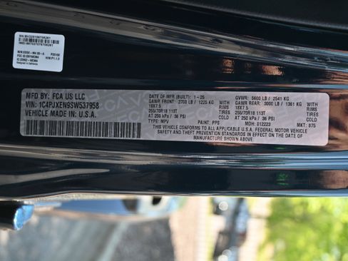 Used 2025 Jeep Wrangler Sahara w/ Safety Group image 35