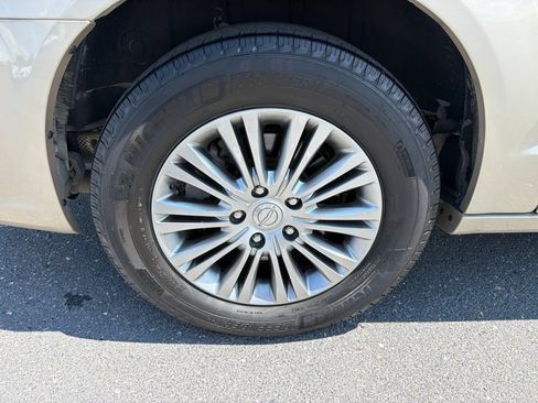 Used 2013 Chrysler Town & Country Touring-L w/ Driver Convenience Group FWD image 12