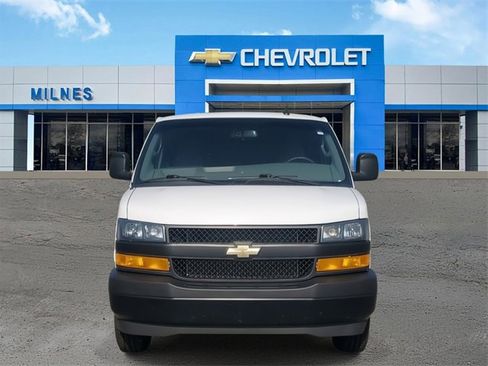Used 2021 Chevrolet Express 2500 w/ Driver Convenience Package image 2