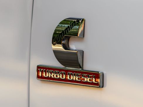 Used 2023 RAM 2500 Laramie AWD/4WD image 19