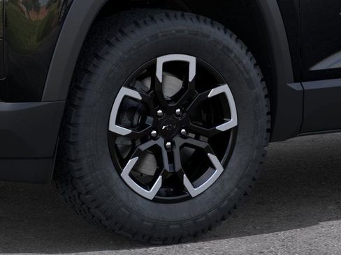 New 2026 Chevrolet Equinox ACTIV w/ Convenience Package III AWD/4WD image 9