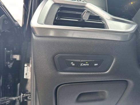 Certified 2024 BMW X5 xDrive50e w/ Premium Package AWD/4WD image 33