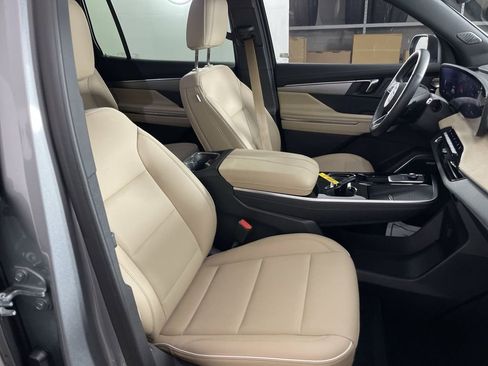 Used 2025 Buick Enclave Preferred image 27