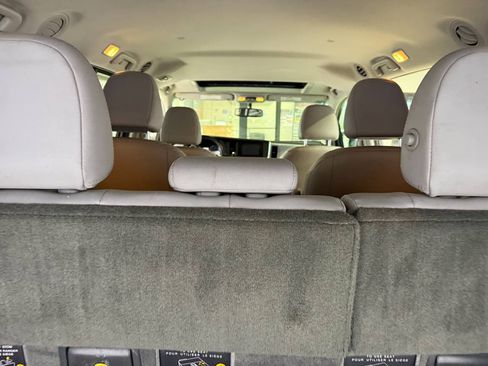 Used 2017 Toyota Sienna XLE w/ XLE Navigation Package AWD/4WD image 43