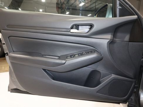 Used 2024 Nissan Altima 2.5 SV image 20