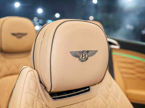 Used 2024 Bentley Continental GT V8 image 21