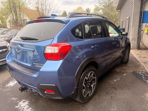 Used 2017 Subaru Crosstrek 2.0i Premium AWD/4WD image 5