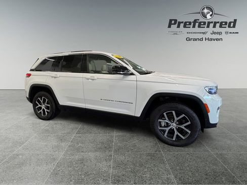 Used 2024 Jeep Grand Cherokee Limited image 8
