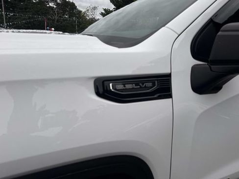 Used 2023 GMC Sierra 1500 Elevation AWD/4WD image 13