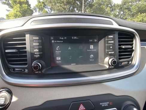 Used 2020 Kia Sorento EX AWD/4WD image 22