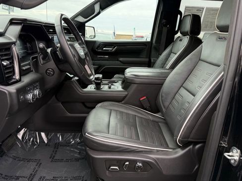 Used 2024 GMC Sierra 1500 AT4X image 15