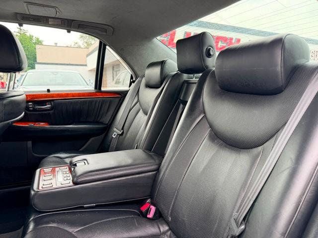 Used 2006 Lexus LS 430 RWD image 16