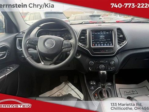 Used 2022 Jeep Cherokee Trailhawk w/ Premium Leather Package image 6