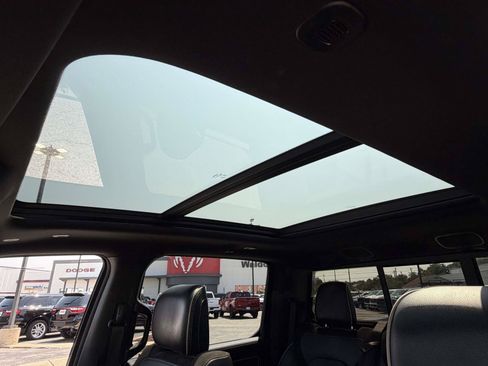 Used 2021 RAM 1500 Laramie AWD/4WD image 25
