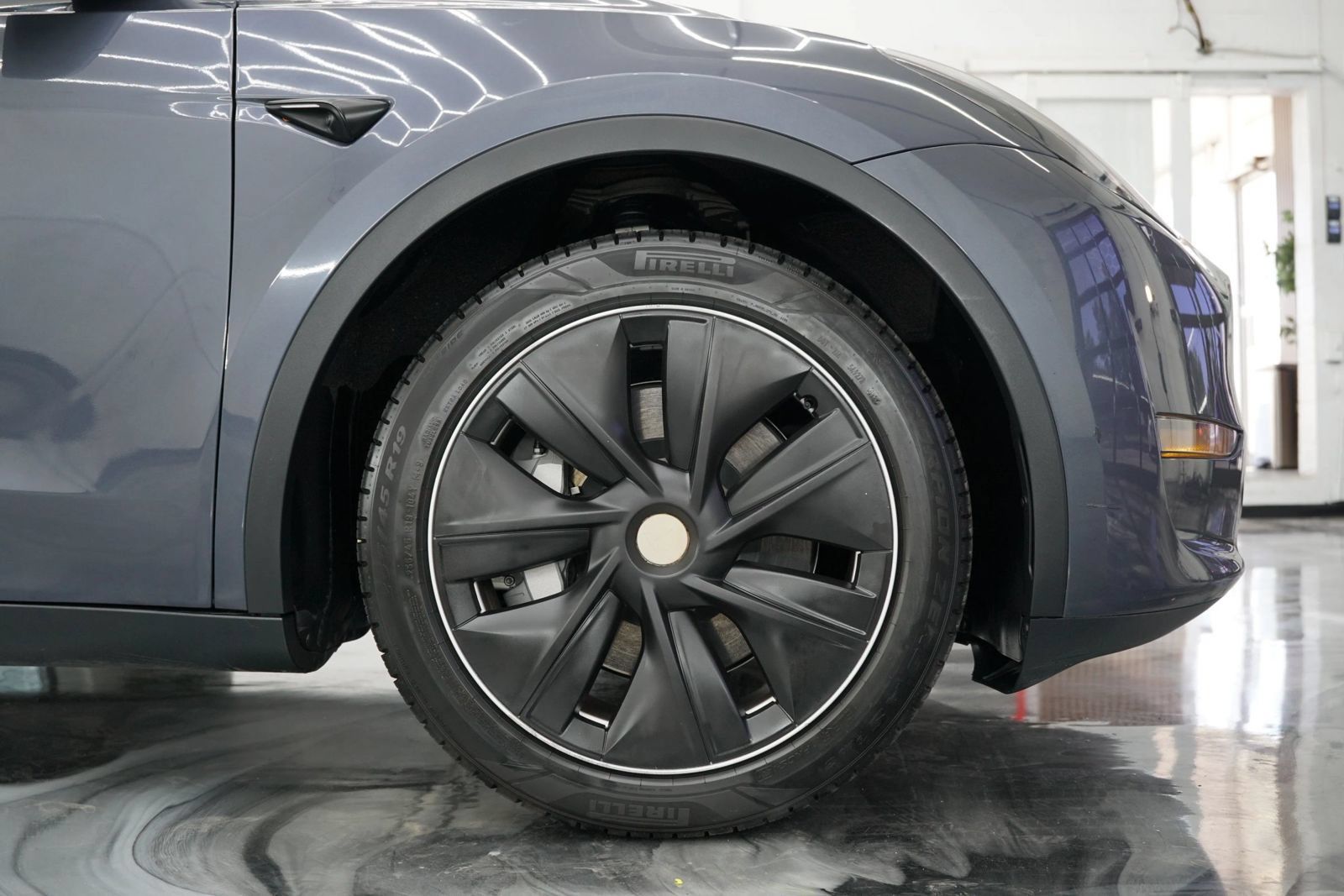 Used 2023 Tesla Model Y Long Range AWD/4WD image 6