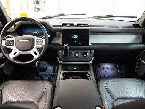 Used 2024 Land Rover Defender 130 S image 11