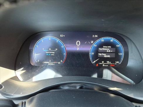 Used 2023 Toyota Highlander Platinum FWD image 11