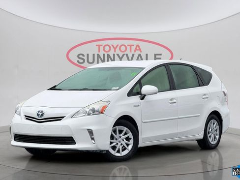 Used 2012 Toyota Prius V Three image 1