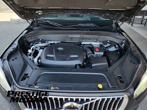 Used 2020 Volvo XC90 T6 Momentum AWD/4WD image 16