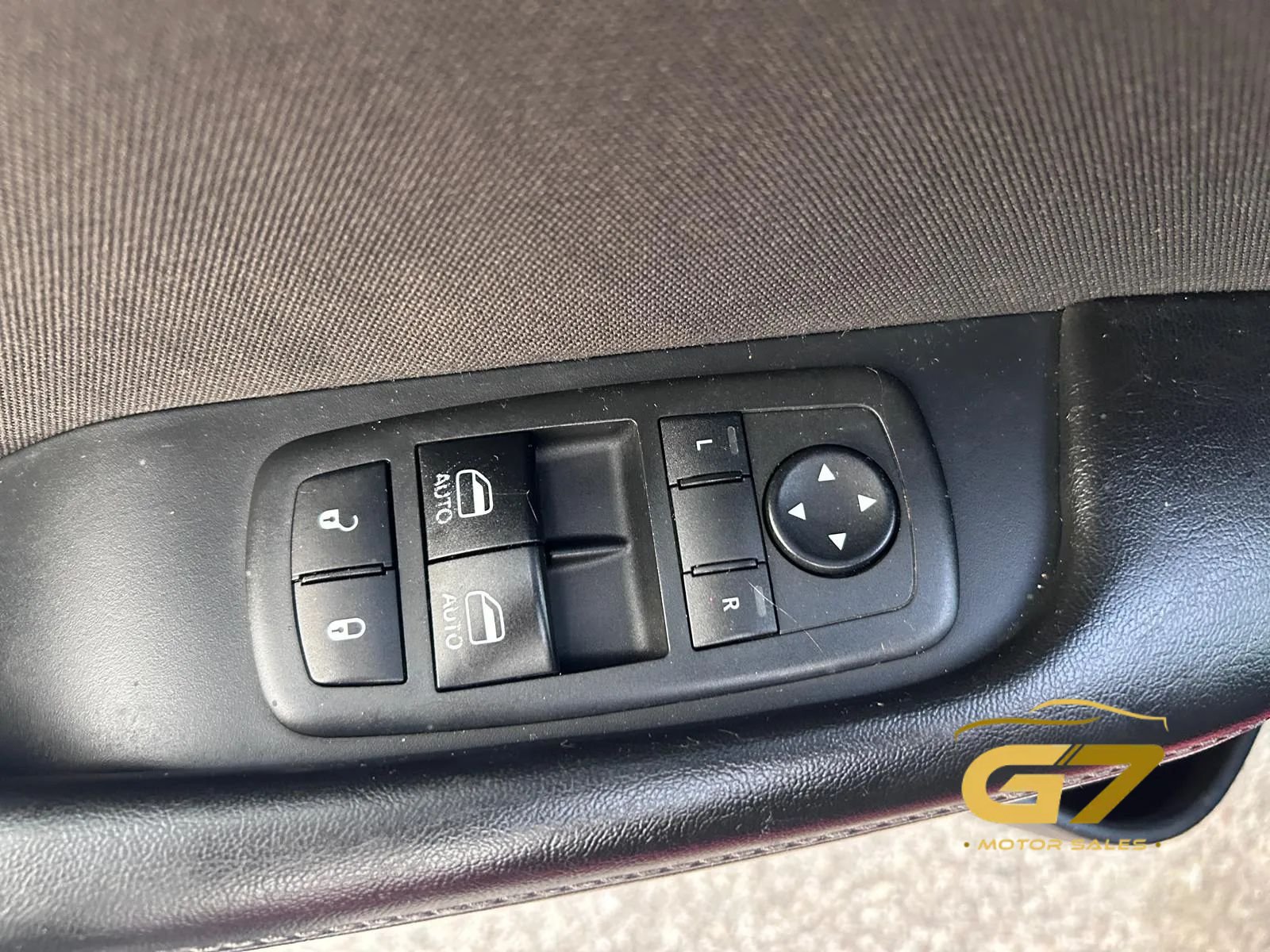 Used 2017 Dodge Challenger SXT RWD image 15