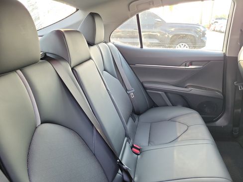 Used 2023 Toyota Camry XSE FWD image 15