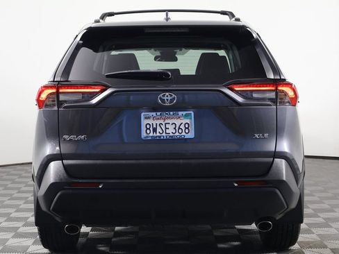 Used 2021 Toyota RAV4 XLE Premium FWD image 5