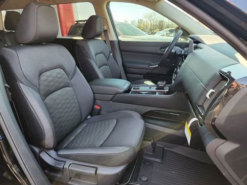New 2026 Nissan Pathfinder SV AWD/4WD image 18