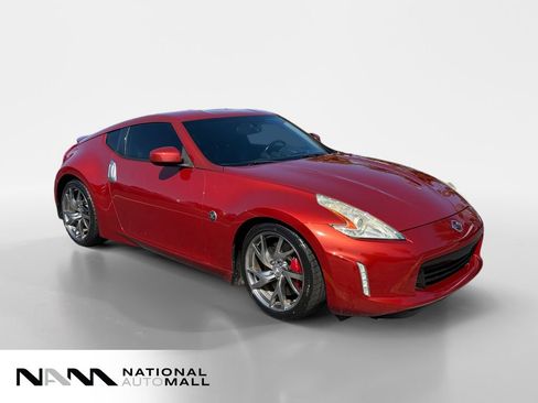 Used 2014 Nissan 370Z Touring w/ Sport Package RWD image 7