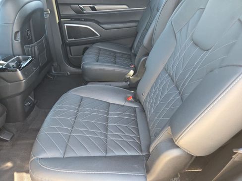 Used 2023 Kia Telluride EX X-Line image 19