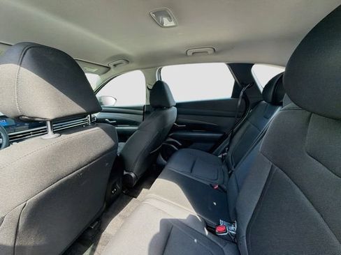 Certified 2025 Hyundai Tucson SE FWD image 22