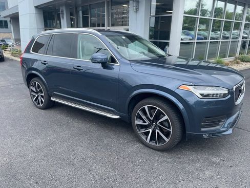 Used 2020 Volvo XC90 T6 Momentum AWD/4WD image 3