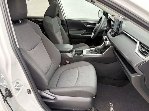 Used 2020 Toyota RAV4 XLE w/ Convenience Package AWD/4WD image 26