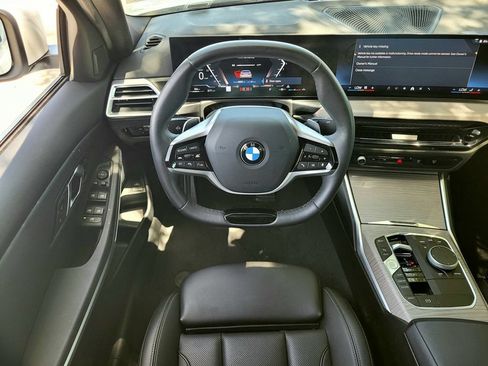 Used 2025 BMW 330i xDrive Sedan AWD/4WD image 11