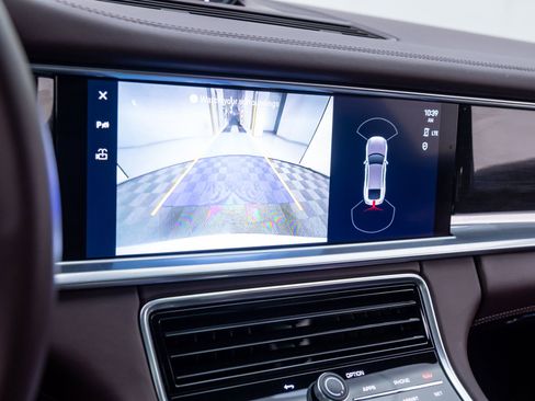 Used 2023 Porsche Panamera 4 Platinum Edition image 25