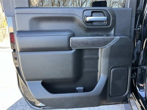 Used 2020 Chevrolet Silverado 2500 LTZ w/ LTZ Premium Package image 20