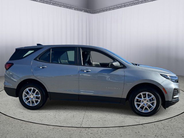 Used 2024 Chevrolet Equinox LS FWD image 6