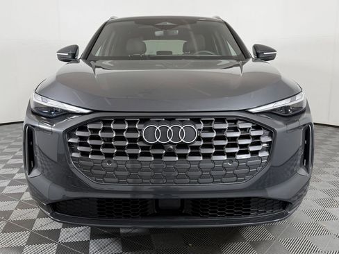 Certified 2025 Audi Q5 Premium w/ Convenience Package image 5