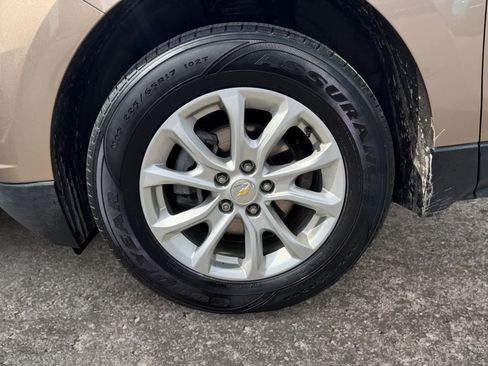 Used 2019 Chevrolet Equinox LT w/ Driver Convenience Package image 14