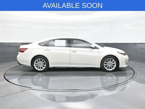 Used 2013 Toyota Avalon Limited FWD image 8