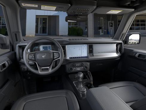 New 2025 Ford Bronco Badlands image 9
