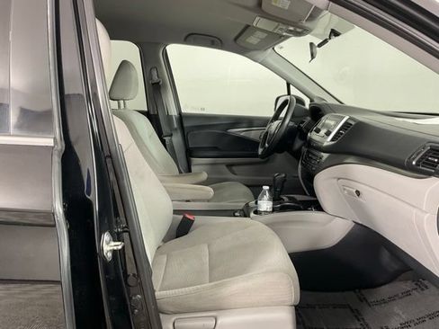 Used 2016 Honda Pilot LX image 29
