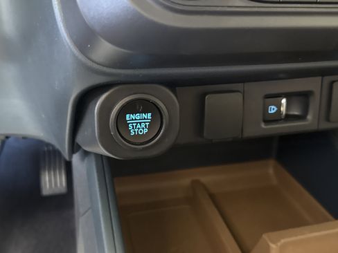 Certified 2023 Ford Maverick Lariat w/ Lariat Luxury Package image 28