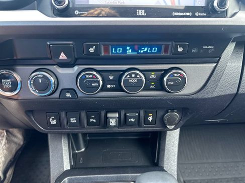Used 2023 Toyota Tacoma TRD Off-Road w/ TRD Premium Off Road Package AWD/4WD image 30