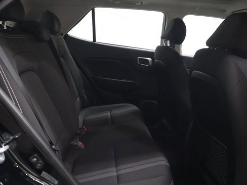 Used 2023 Hyundai Venue SEL image 13