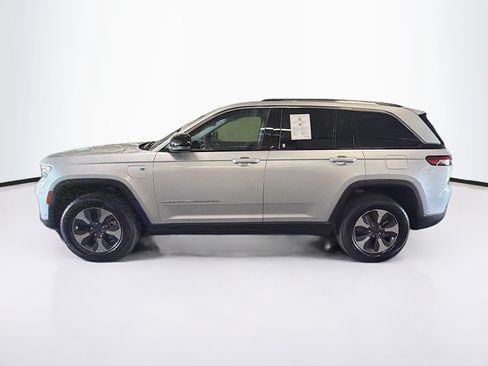 Used 2023 Jeep Grand Cherokee 4WD 4xe w/ Luxury Tech Group II image 4